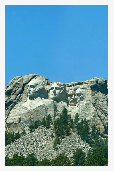 Mount Rushmore – South Dakota Postcard Front