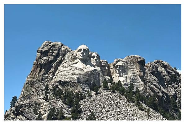 Mt. Rushmore – South Dakota Postcard Front